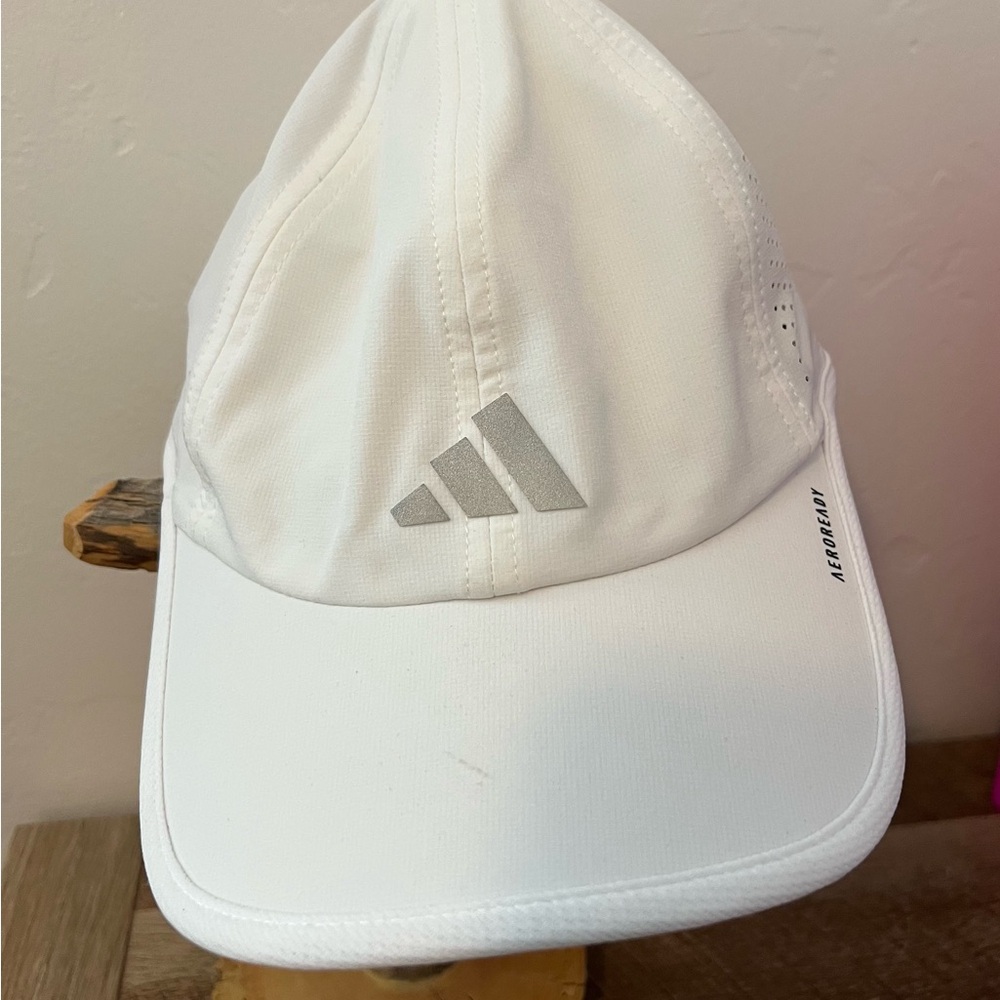 Adidas White Hat with Metallic Logo Baseball style Very soft women’s